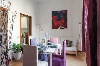 Apartment Garibaldi Central Nest Milan